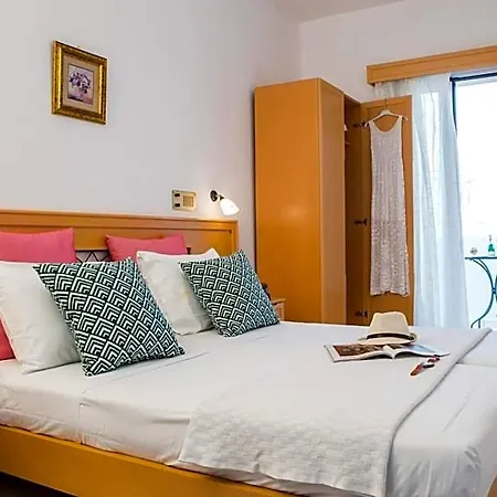 The Artemis Hotel 2*